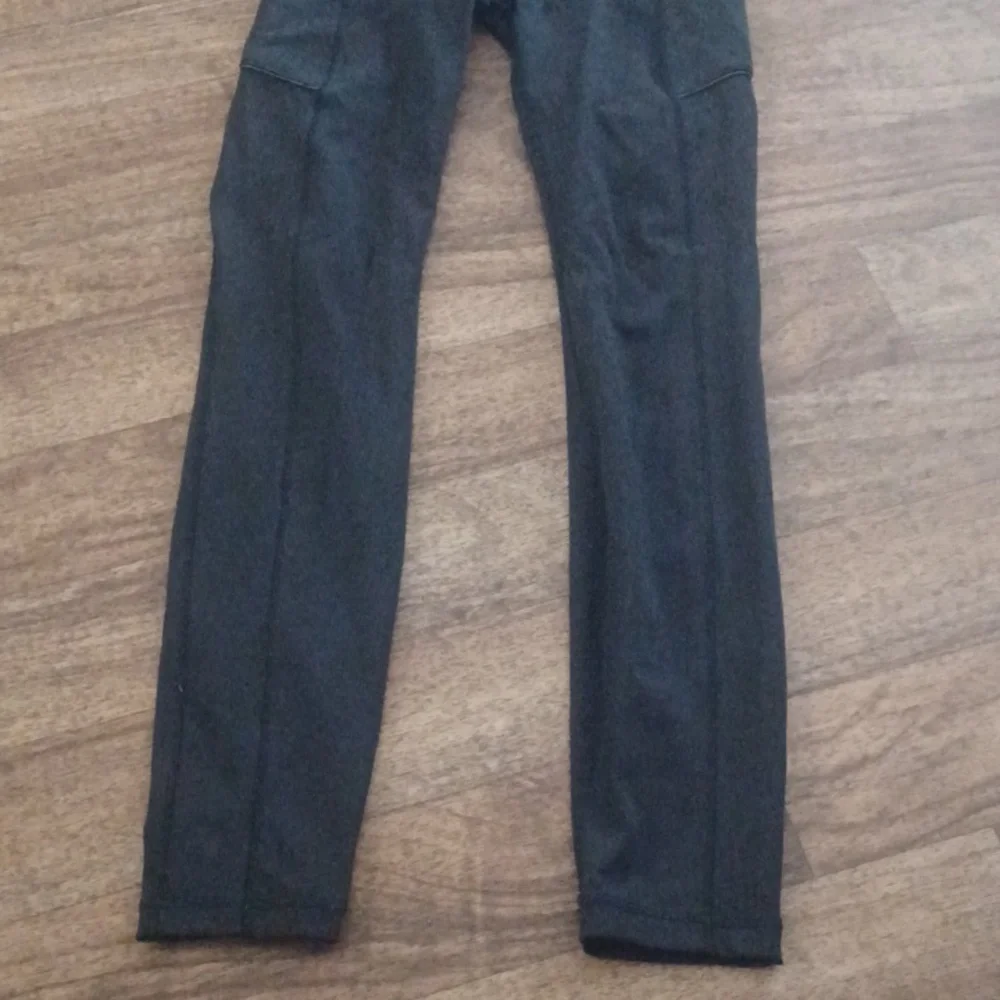 Lululemon Black Leggings Size 2_3